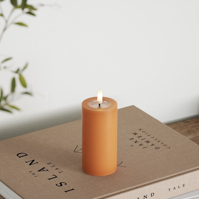 Deluxe Homeart LED Bloklys Ø 5 x 10 cm Orange