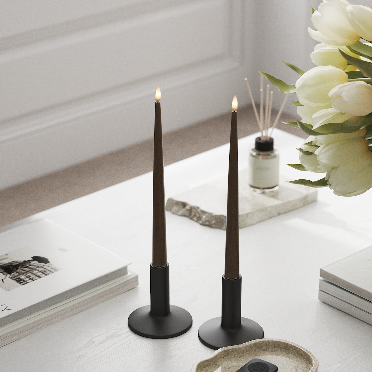 Deluxe Homeart LED Vela cónica delgada con laca, 2 piezas 28 cm Caramelo LED Vela cónica delgada 1