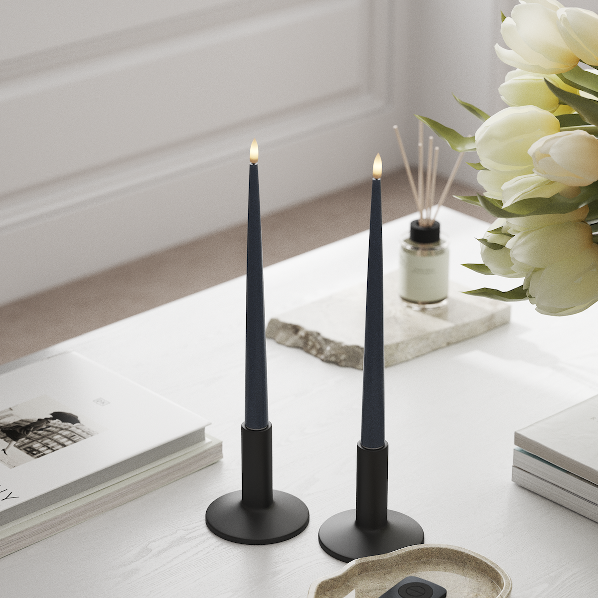 Deluxe Homeart LED Vela cónica delgada con laca, 2 piezas 28 cm Azul hielo LED Vela cónica delgada 1