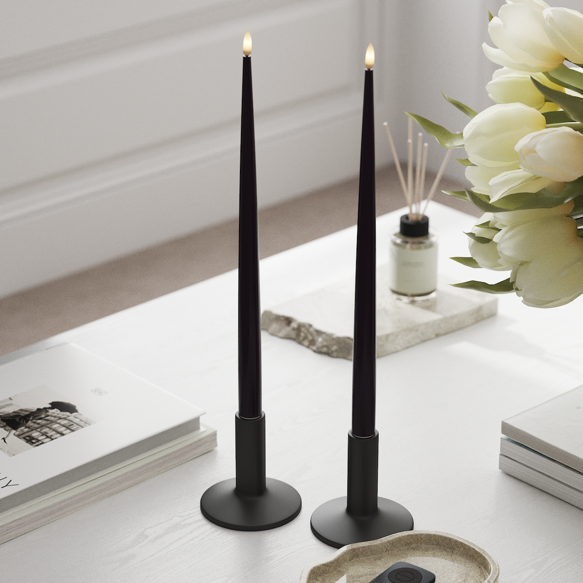 Deluxe Homeart LED Kertelys med Lak, 2 stk 38 cm Mørkelilla LED kertelys 1