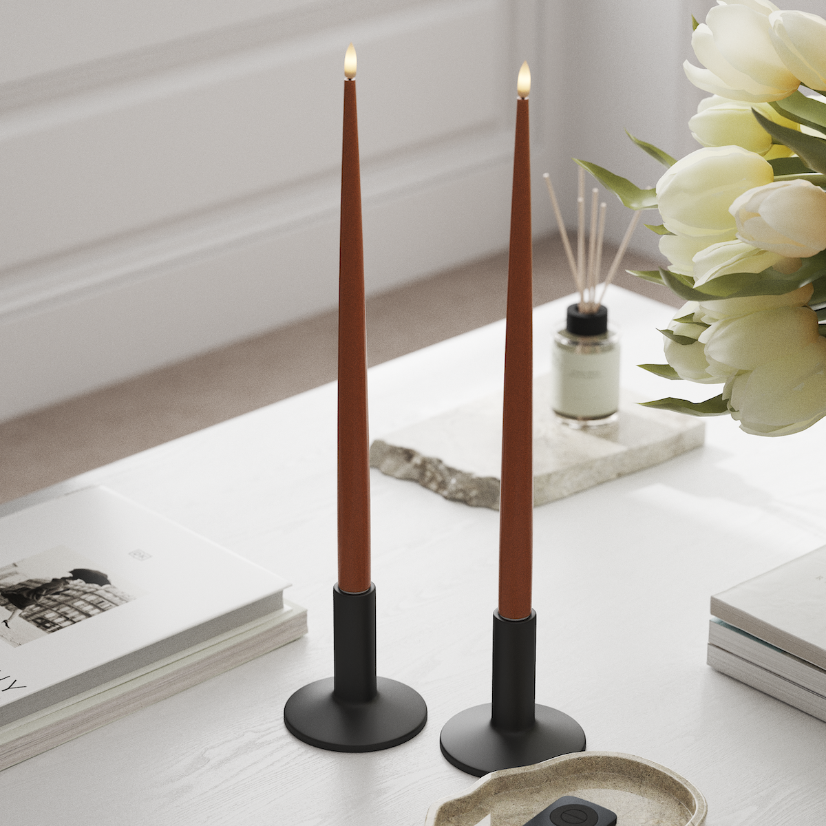 Deluxe Homeart LED Vela cónica delgada con laca, 2 piezas 38 cm Naranja LED Vela cónica delgada 1